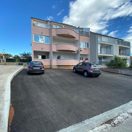 Apartman Teo Водице Екстериор снимка